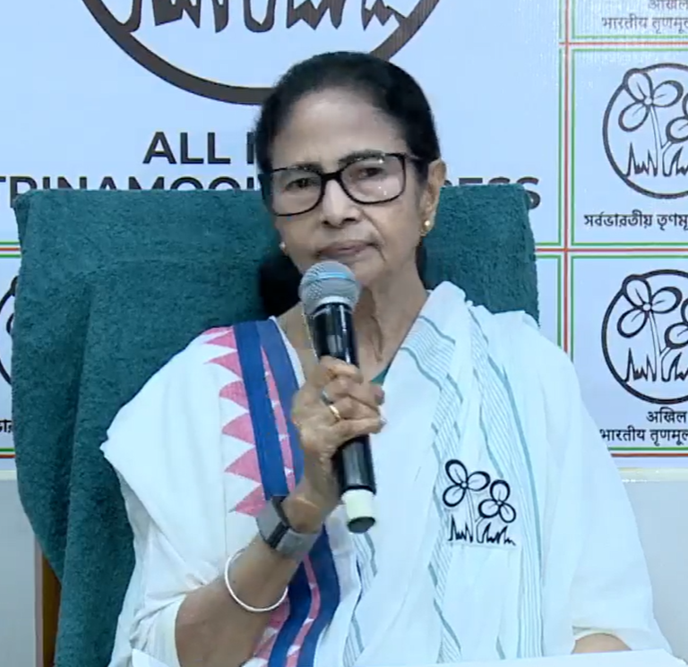 West Bengal Elections 2026: TMC Unveils Candidate List; Mamata to Battle Suvendu in Bhabanipur